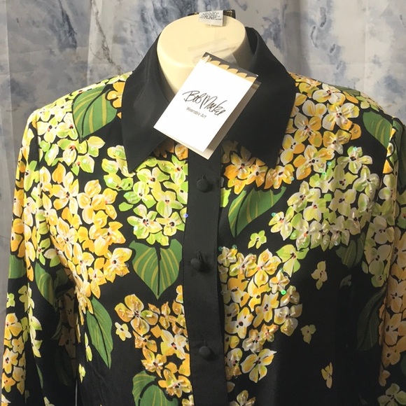 NWT Bob Mackie wearable art 100% silk with sequins button down blouse floral - Picture 2 of 9